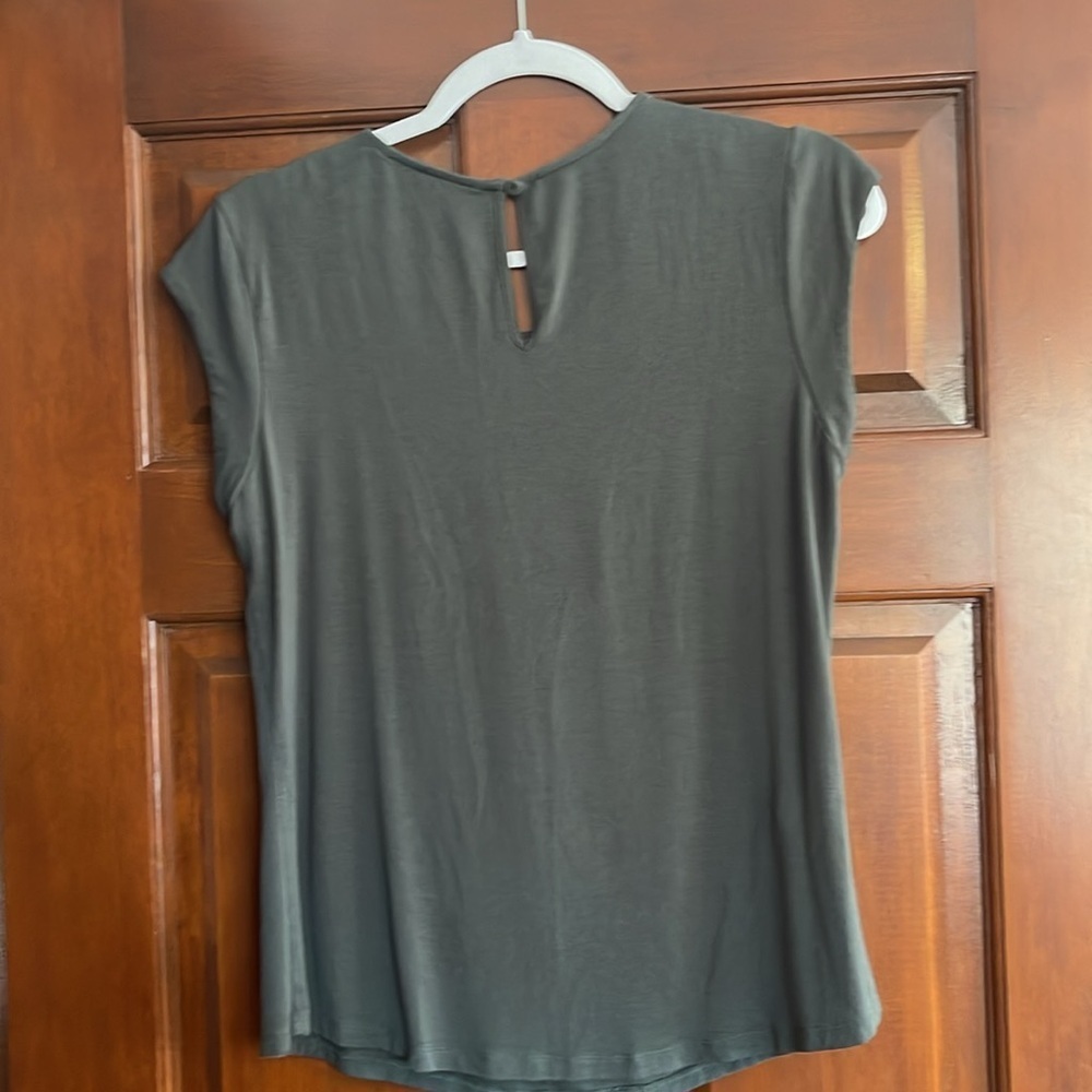 Daniel Rainn top size Petite M - Picture 4 of 4